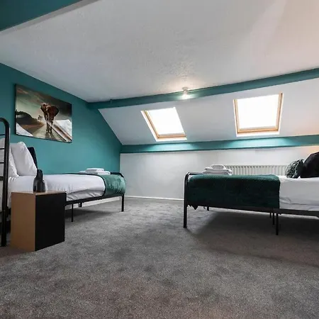 Town Centre & The Comforts! Ferienhaus *