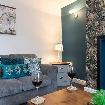 Town Centre & The Comforts! Ferienhaus Guisborough